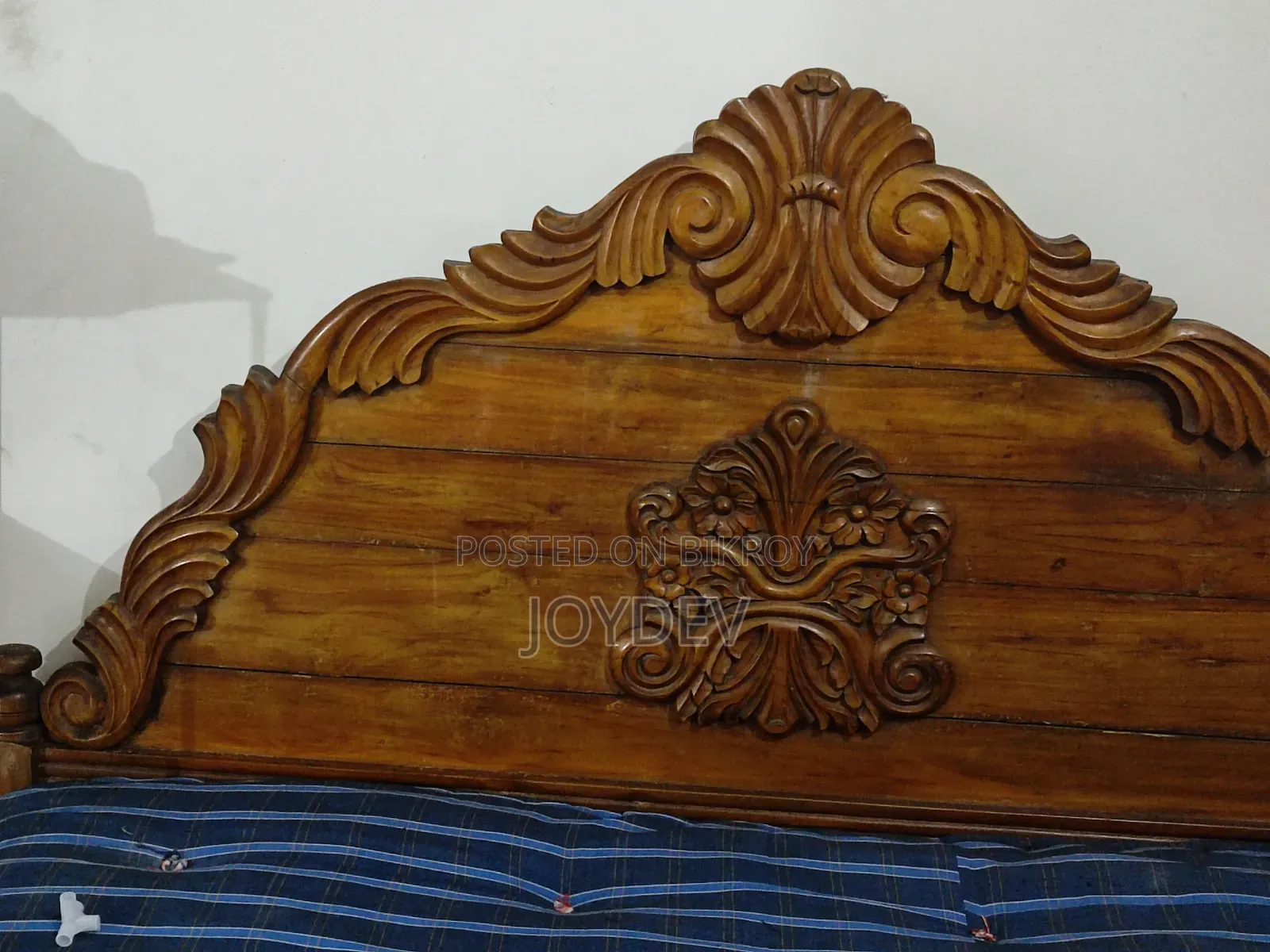 6 feet/7 feet Teak Wood Bed