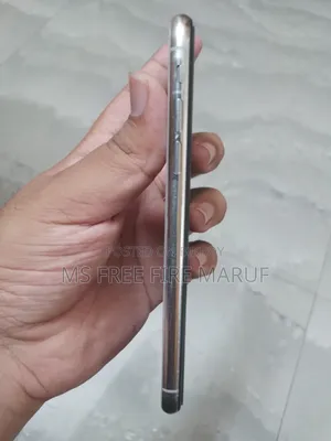 Apple iPhone X 64 GB White
