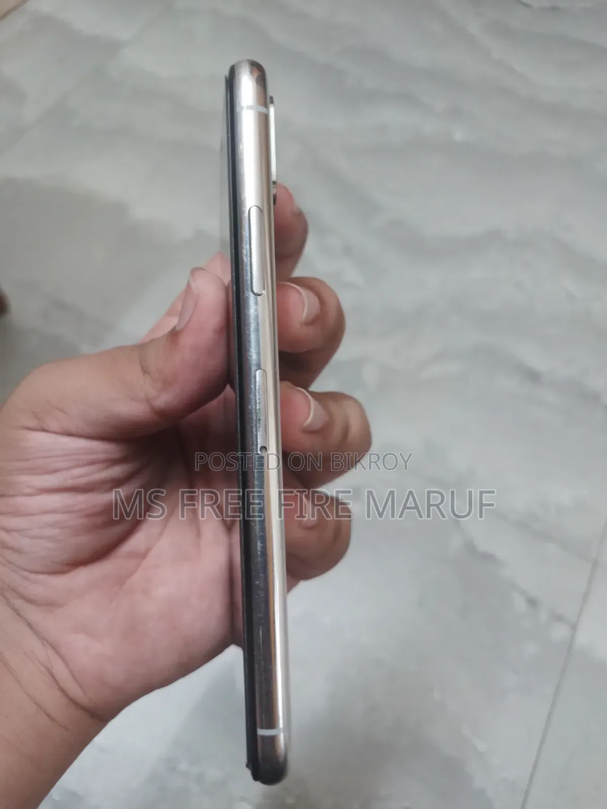 Apple iPhone X 64 GB White