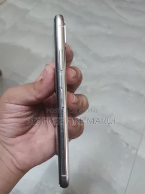 Apple iPhone X 64 GB White