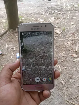 Samsung Galaxy J5 8 GB White