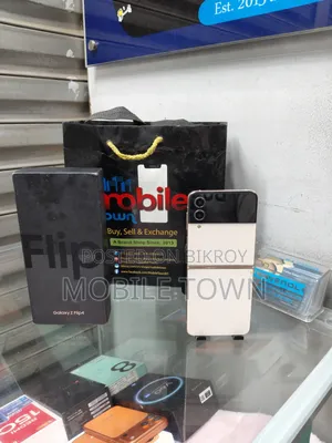স্যামসাং গ্যালাক্সি জেড ফ্লিপ৪ ১২৮ জিবি রোজ গোল্ড