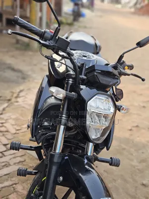 সুজুকি জিক্সার এসএফ ২০২৩ ব্ল্যাক