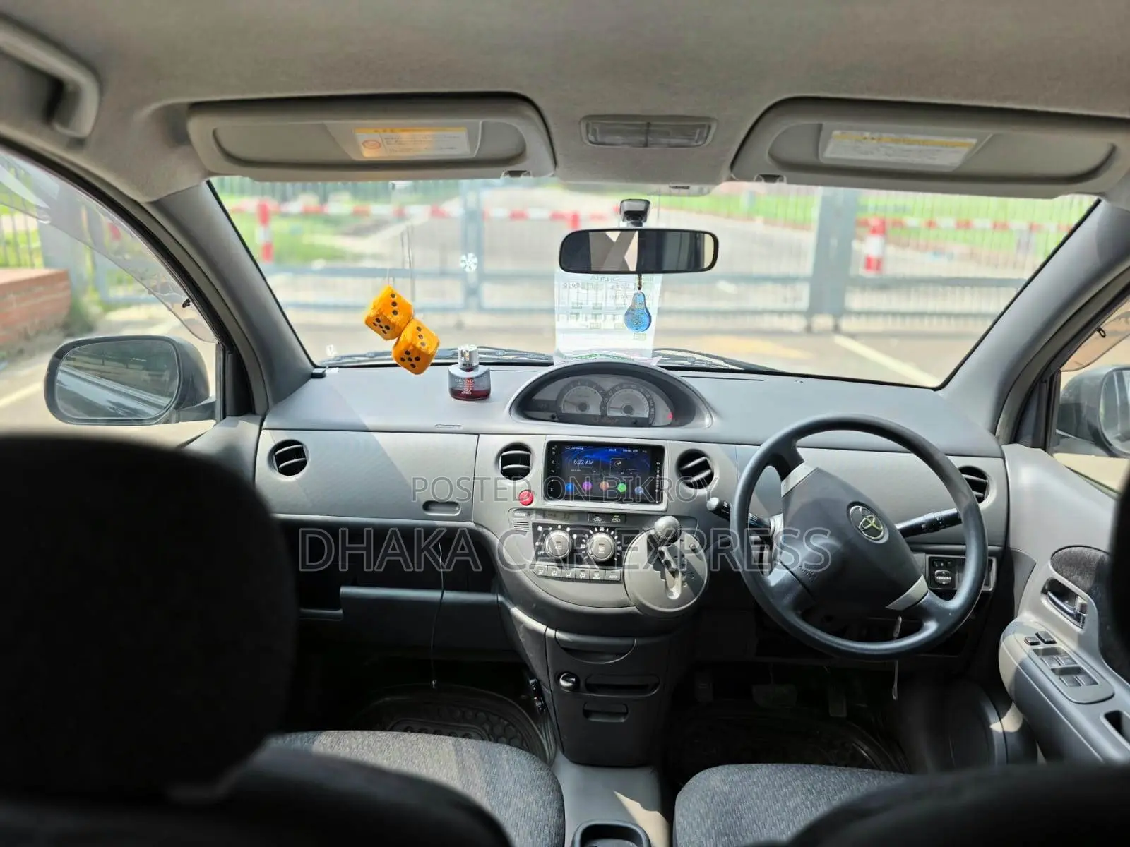 Toyota Sienta 2013 Maroon