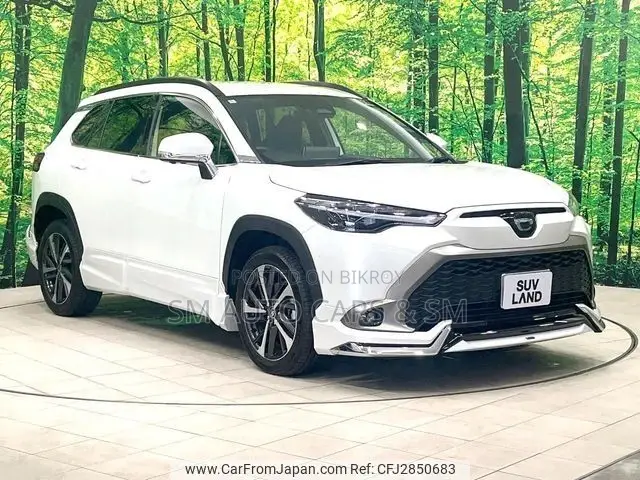 টয়োটা করোলা ক্রস ২০২৫ পার্ল