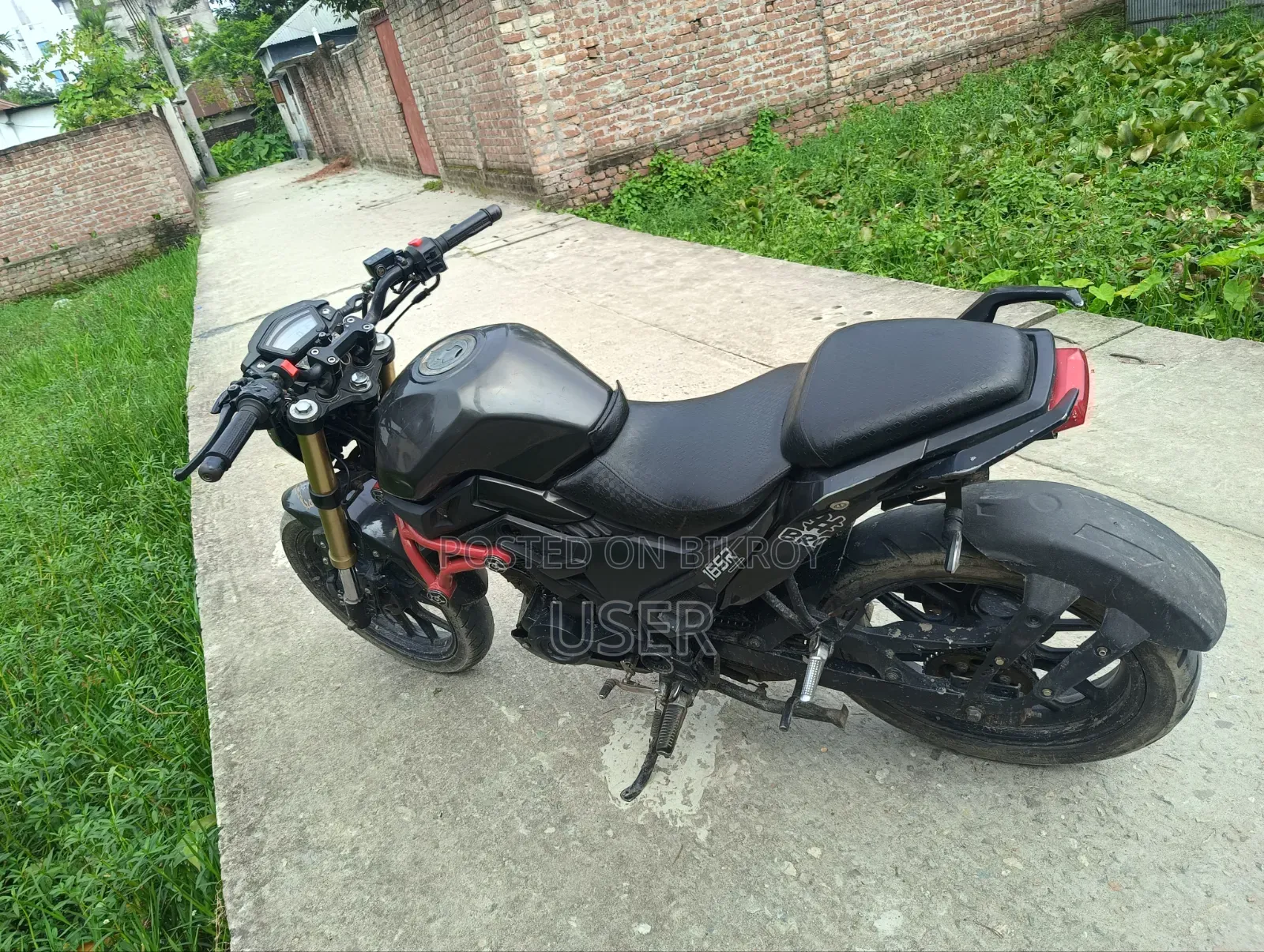Runner Bolt 165R 2021 Black