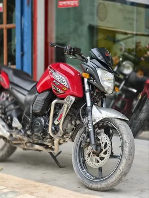 Yamaha FZ 2015 Red