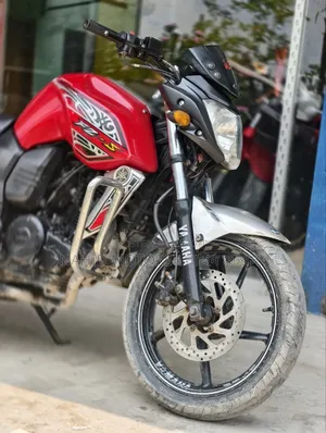 ইয়ামাহা এফজেড ২০১৫ লাল