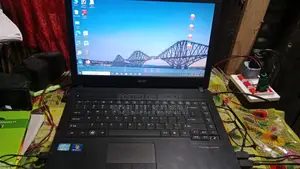Laptop Acer Aspire 3 4GB Intel Core I5 HDD+SSD 500GB