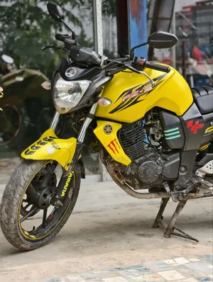 Yamaha FZ 2013 Yellow