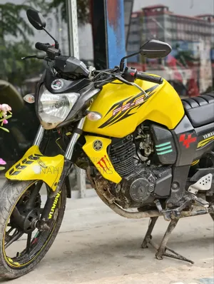 ইয়ামাহা এফজেড ২০১৩ হলুদ