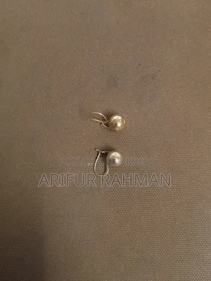 Gold earrings for sale
