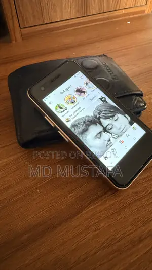 New Apple iPhone 15 Pro 128 GB Gold