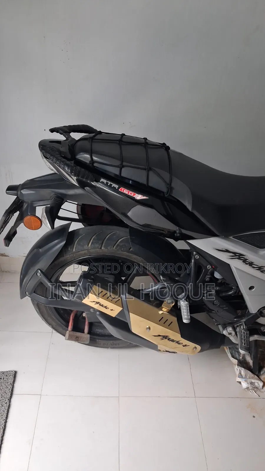 টিভিএস অ্যাপাচি আরটিআর ১৬০ ৪ভি ২০২২ কালো