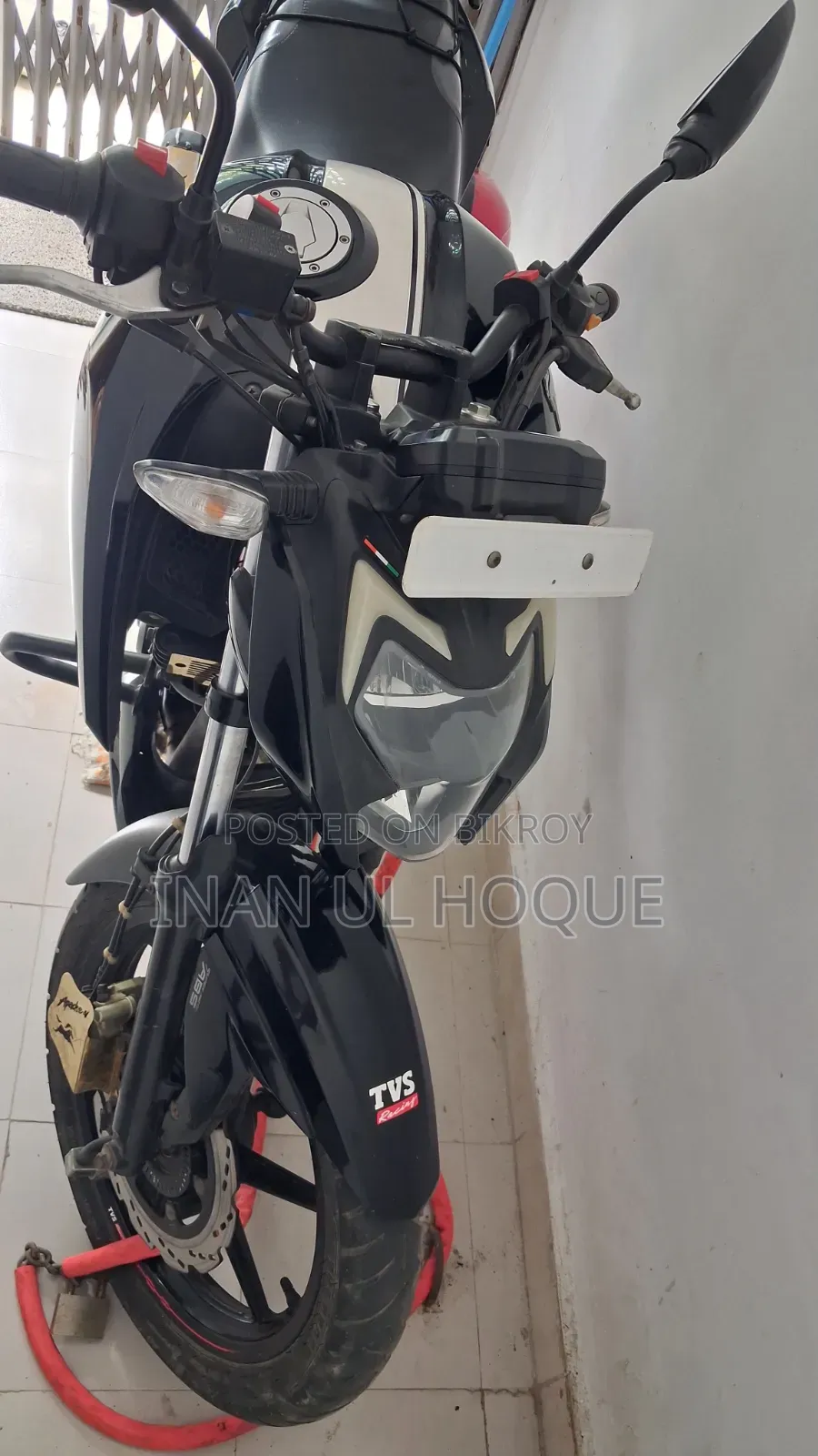 টিভিএস অ্যাপাচি আরটিআর ১৬০ ৪ভি ২০২২ কালো