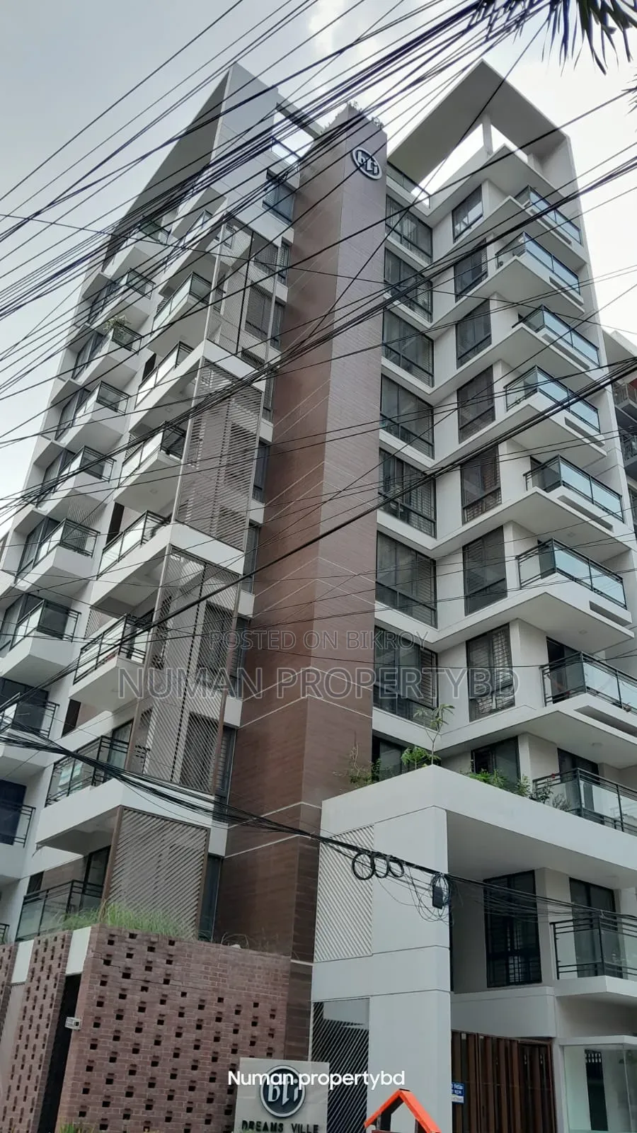 3-bedroom Apartment in Numan Property Bd, Basundhara for Sale