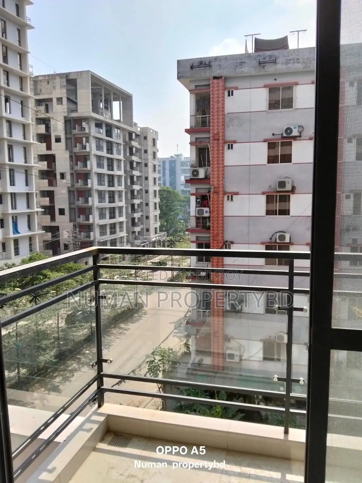 3-bedroom Apartment in Numan Property Bd, Basundhara for Sale