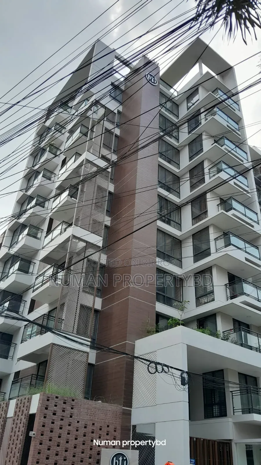 3-bedroom Apartment in Numan Property Bd, Basundhara for Sale