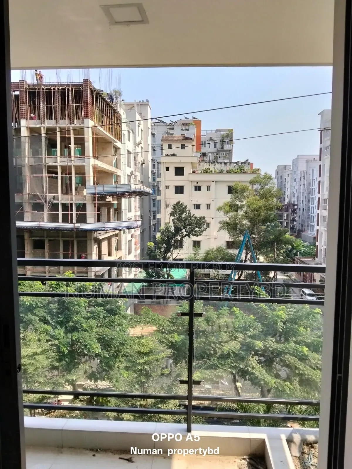 3-bedroom Apartment in Numan Property Bd, Basundhara for Sale