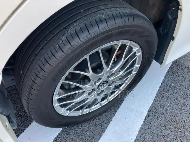 Toyota Noah 2021 Pearl