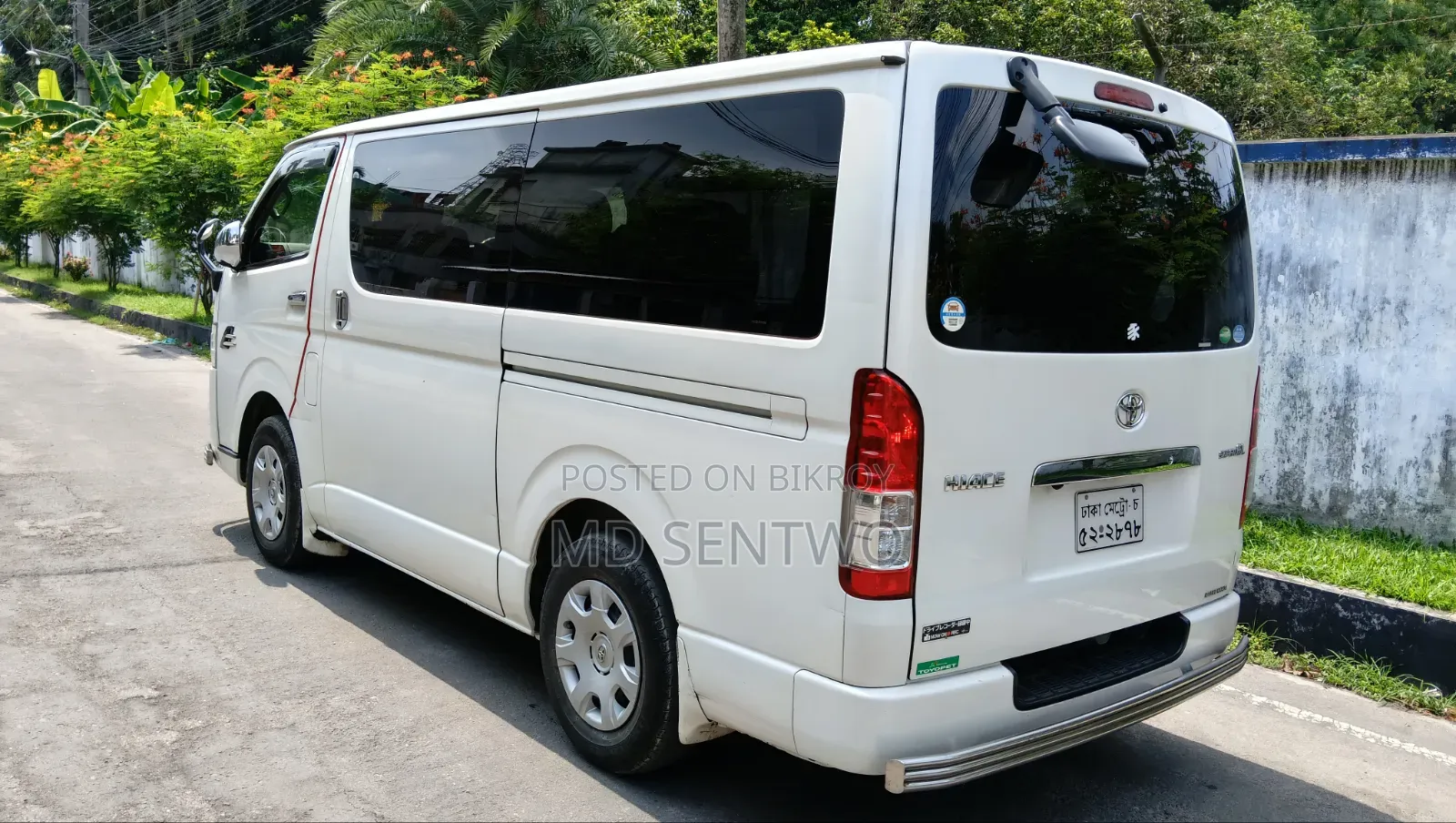 Toyota HiAce 2019 অফ হোয়াইট