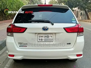Toyota Corolla Fielder 2019 White