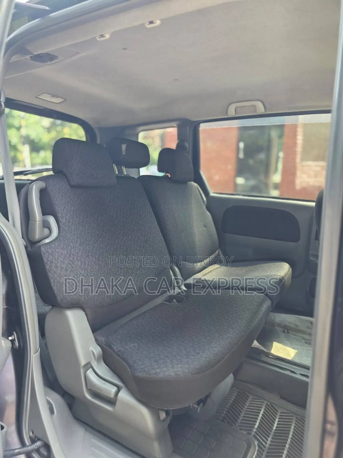 Toyota Sienta 2013 Maroon