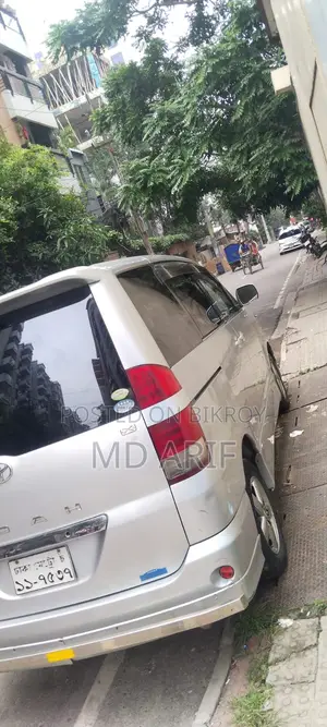 Toyota Noah 2.0 AWD (8 Seater) 2004 Silver