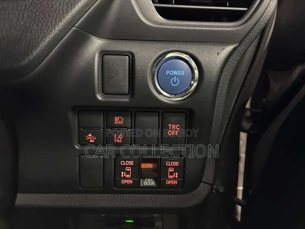 Toyota Noah 2021 Brown