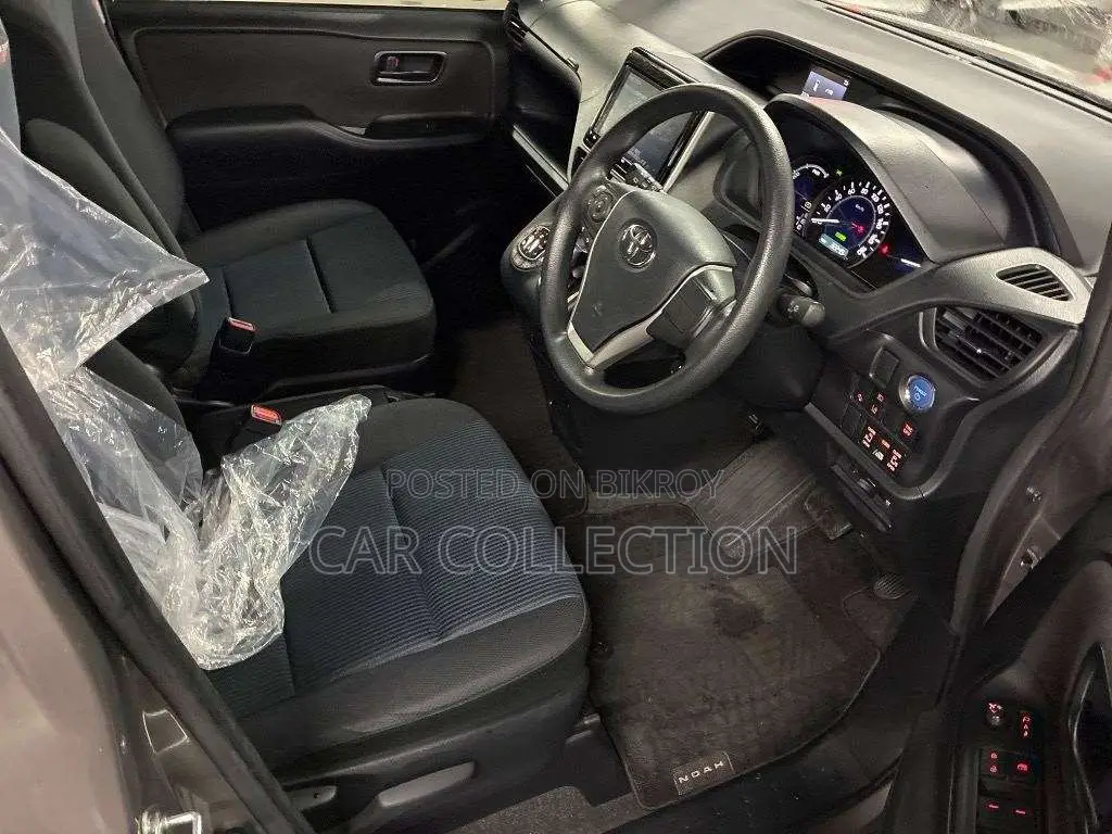 Toyota Noah 2021 Brown