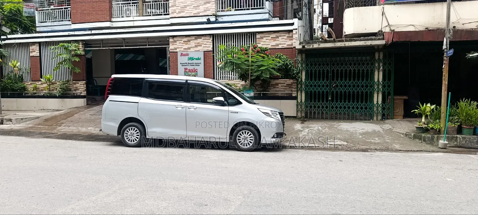 Toyota Noah 2016 Silver