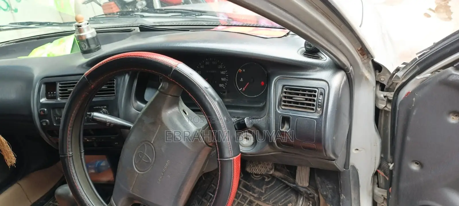 Toyota Corolla X 1.3 Automatic 2000 White