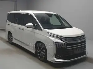 Toyota Voxy 2023 Pearl