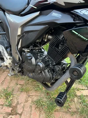 Suzuki 2022 Black