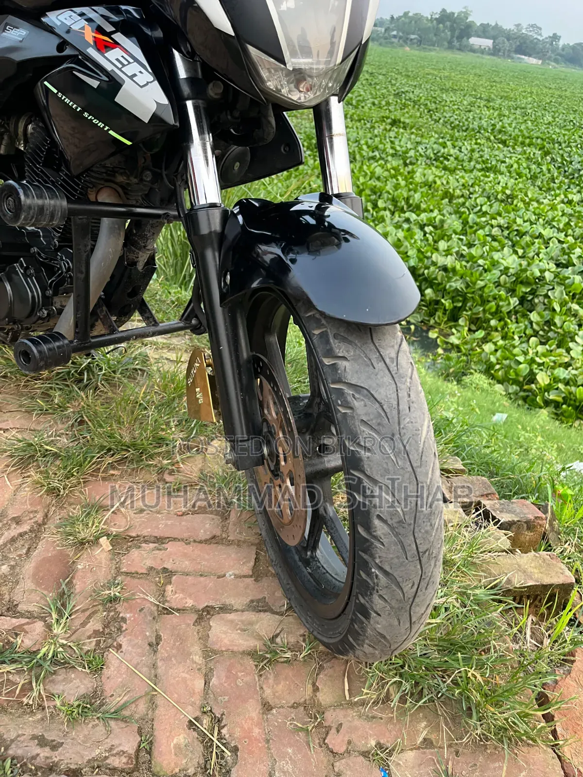 Suzuki 2022 Black