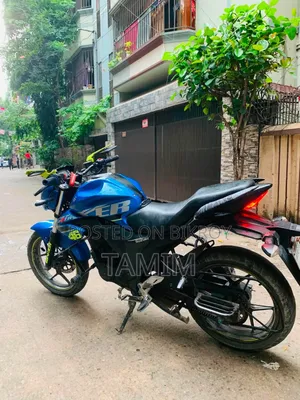 সুজুকি জিক্সার মনোটোন ২০১৮ ব্লু