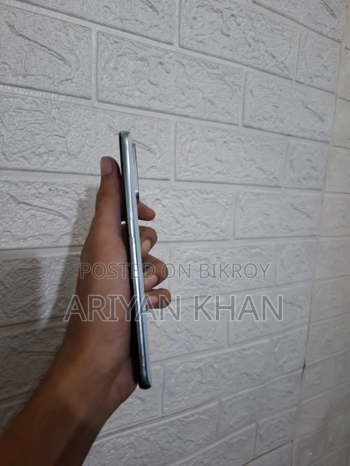 ওপ্পো রেনো ৫ ১২৮ জিবি ব্লু
