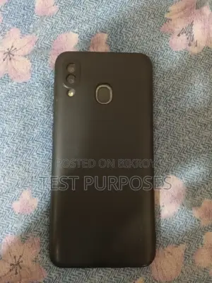 Samsung Galaxy A20 32 GB Black
