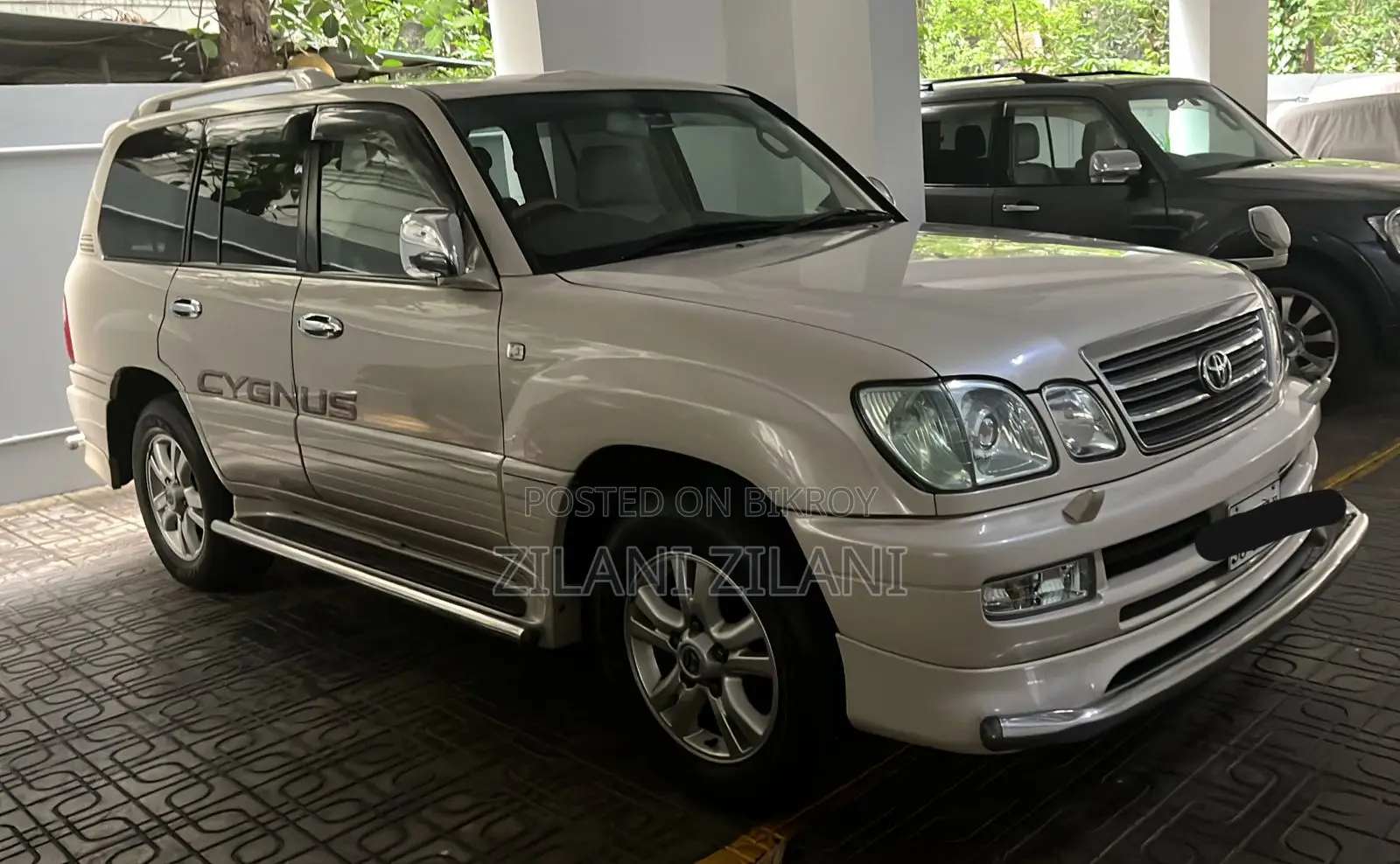 Toyota Land Cruiser Cygnus 4.7 2003 Gold