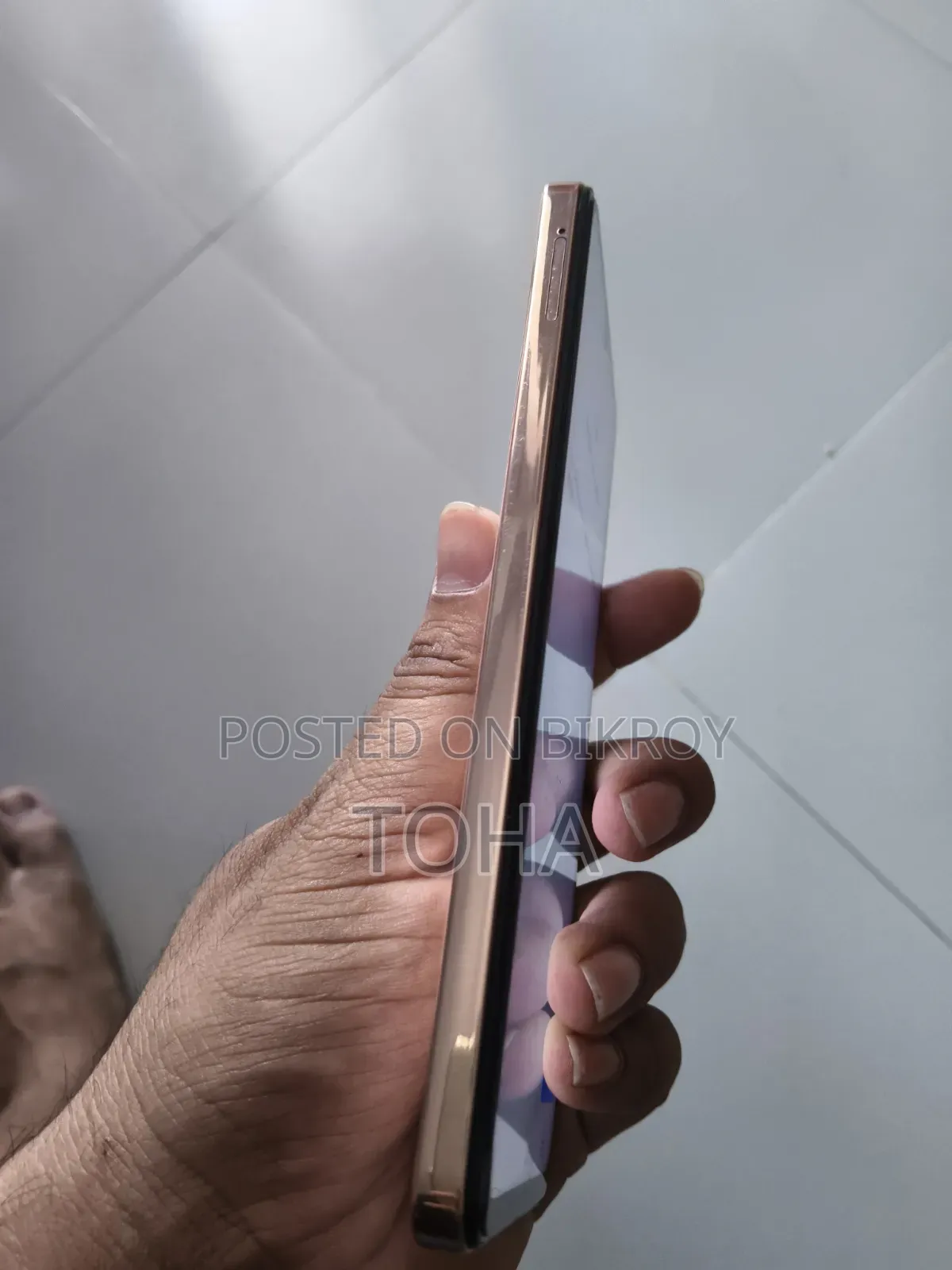 Vivo 128 GB Rose Gold