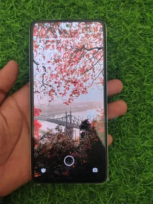 রিয়েলমি ১৪ ১২৮ জিবি সাদা
