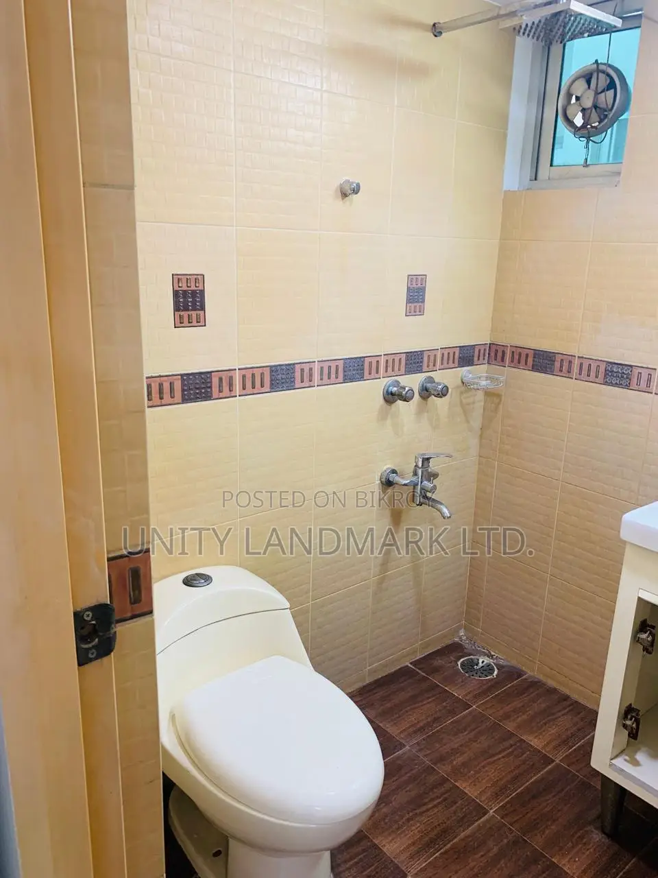 Furnished 3-Bedroom Duplex in Uproperty, Jamuna Future Park for Sale