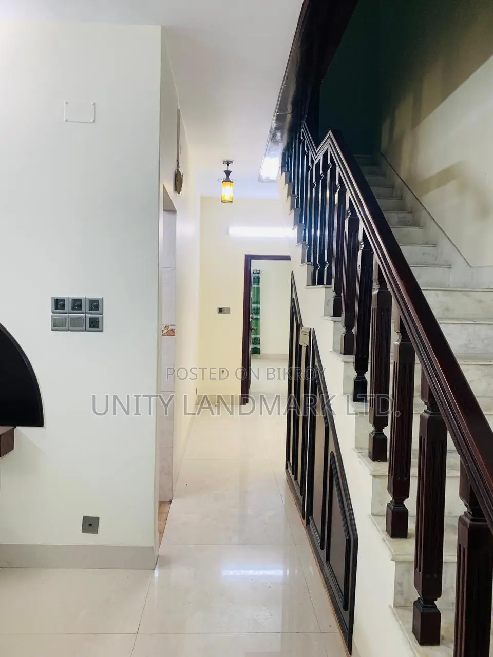 Furnished 3-Bedroom Duplex in Uproperty, Jamuna Future Park for Sale