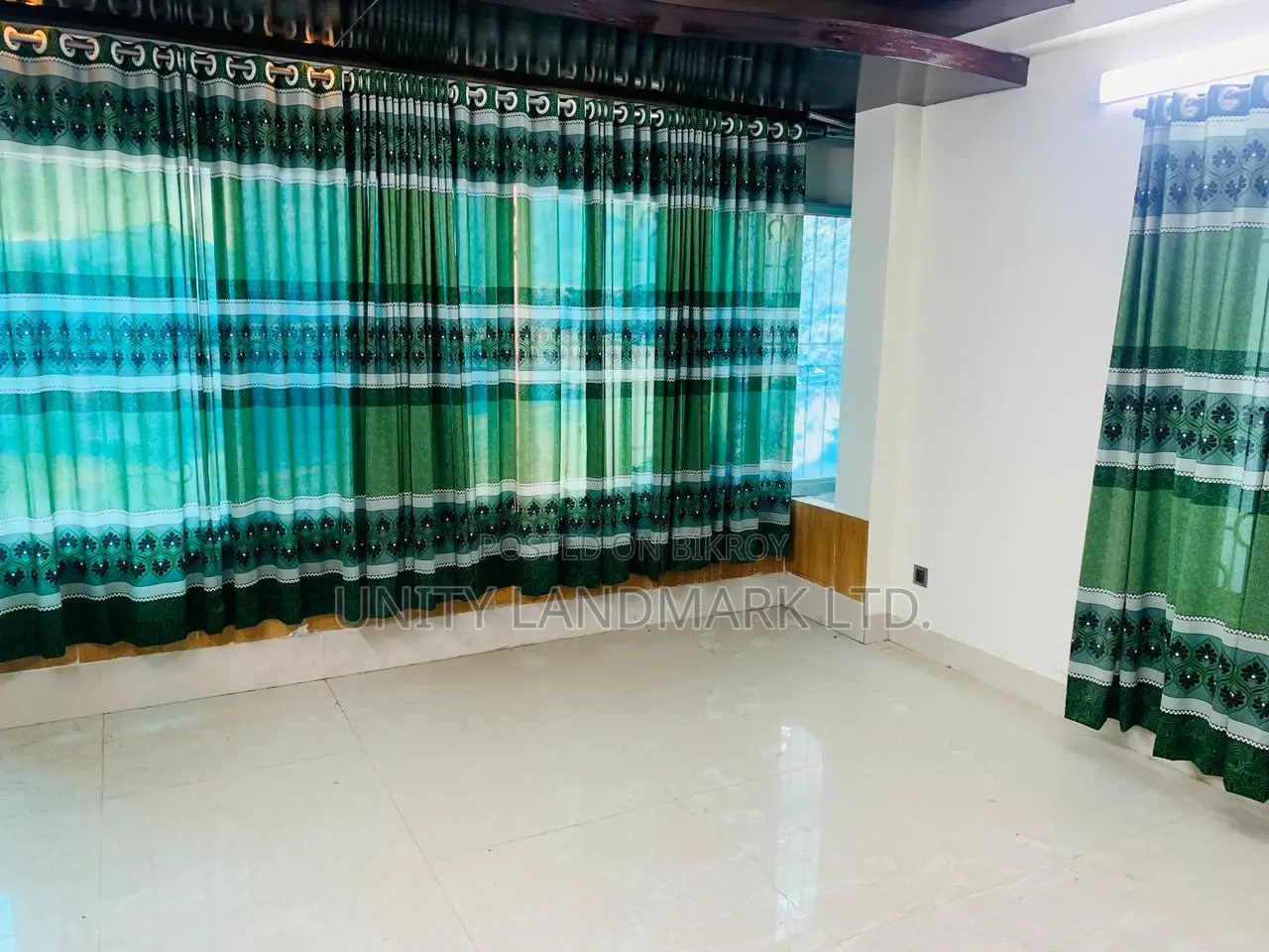 Furnished 3-Bedroom Duplex in Uproperty, Jamuna Future Park for Sale