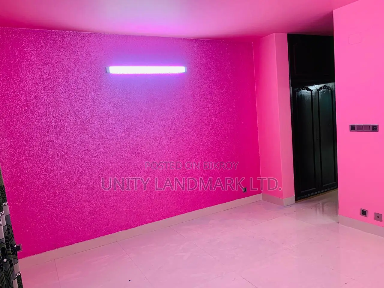 Furnished 3-Bedroom Duplex in Uproperty, Jamuna Future Park for Sale
