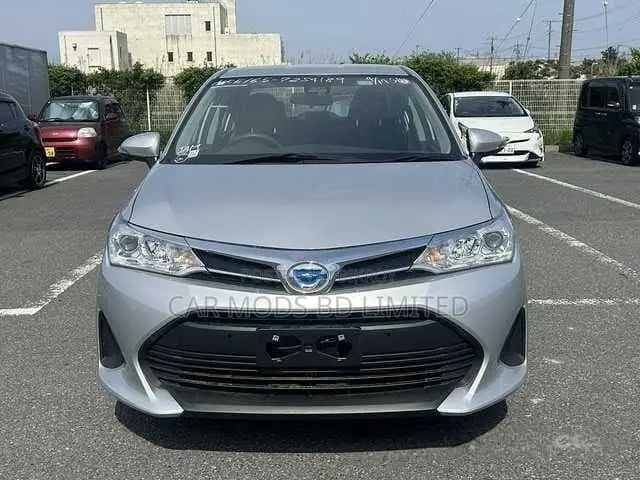 Toyota Axio 2022 Silver
