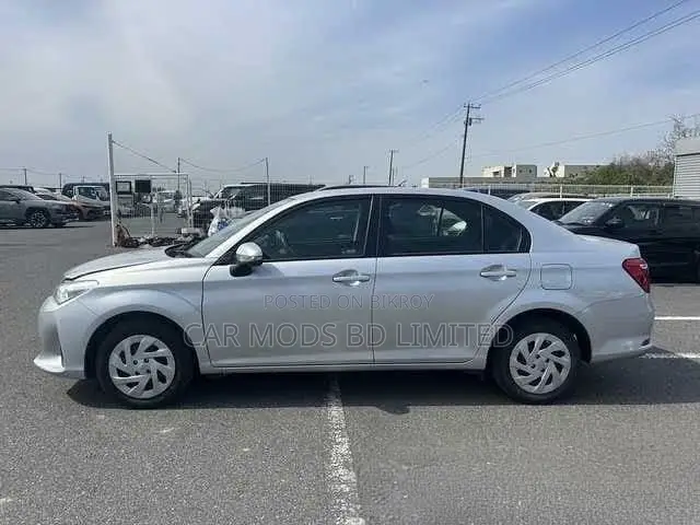 Toyota Axio 2022 Silver