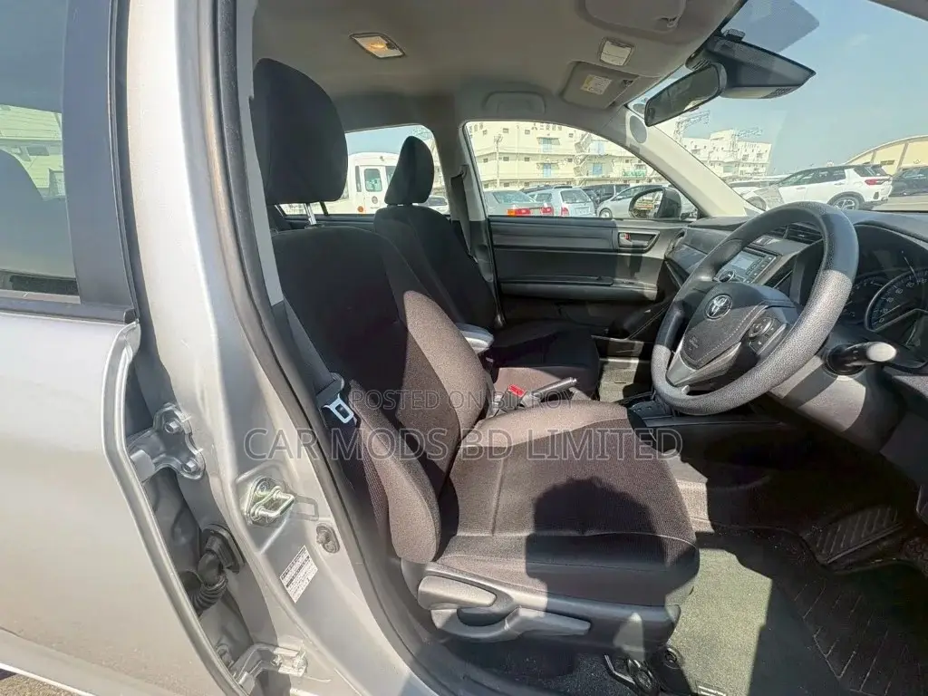 Toyota Axio 2022 Silver