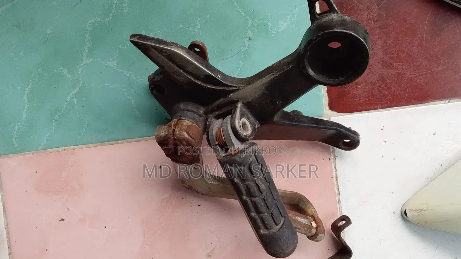 Suzuki Gsxr And Rtr 2v Stock Footrest Breaking Side