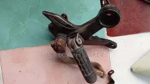 Suzuki Gsxr And Rtr 2v Stock Footrest Breaking Side